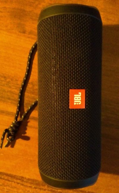 Лот: 10501569. Фото: 1. Портативная акустическая блютуз... Портативные, беспроводные колонки