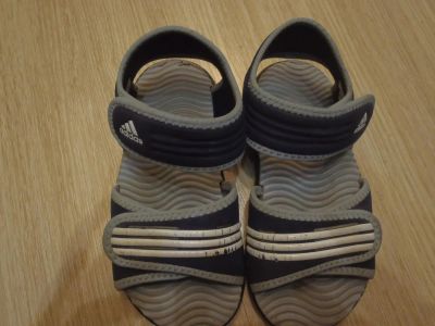 Лот: 7116146. Фото: 1. Продам сланцы сандалии Adidas... Шлепанцы, сланцы