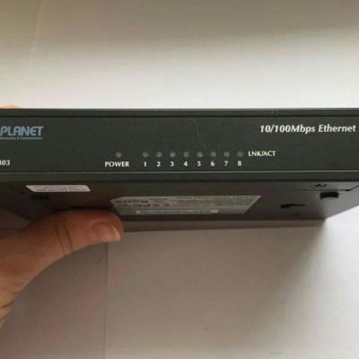 Лот: 15267804. Фото: 1. Коммутатор Planet FSD-803, 8 портов. Коммутаторы