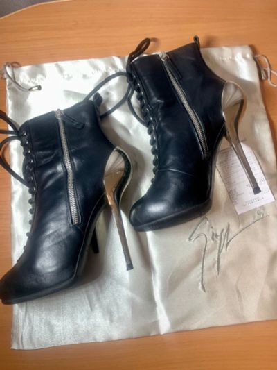 Лот: 23707522. Фото: 1. Ботинки женские Giuseppe zanotti... Кеды, кроссовки, слипоны