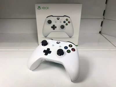 Лот: 14427921. Фото: 1. Геймпад Xbox One Controller Microsoft... Аксессуары для игровых приставок, консолей, геймпады