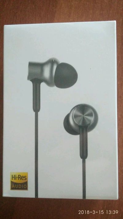 Лот: 11182954. Фото: 1. Наушники Xiaomi Mi In-Ear Headphones... Красноярск