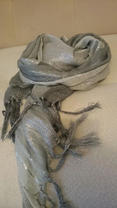 Лот: 6340539. Фото: 1. Палантин/шарф серебристый. Шарфы, платки