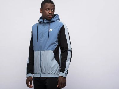 Лот: 19684031. Фото: 1. Ветровка Nike. Верхняя одежда