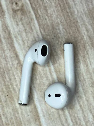 Лот: 22562350. Фото: 1. Беспроводные наушники Apple AirPods... Наушники, гарнитуры