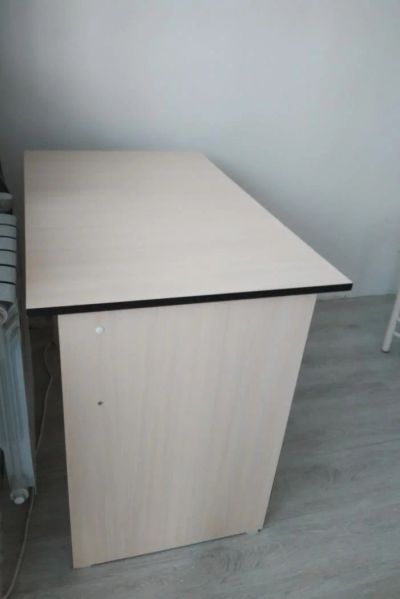 Лот: 6900302. Фото: 1. Продам компьютерный / писменный... Компьютерные и письменные столы