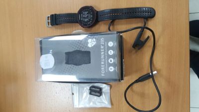 Лот: 16434879. Фото: 1. Garmin Forerunner 235. Ремешки, браслеты