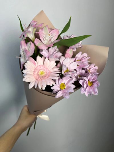 Лот: 23697233. Фото: 1. Букет-комплимент с 1 рубля. Свежие цветы