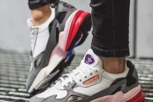 Лот: 14372003. Фото: 1. Кроссовки Adidas Falcon W 36... Кеды, кроссовки, слипоны