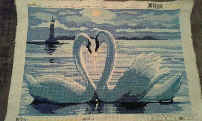Лот: 10353971. Фото: 1. вышивка лебеди. Вышивание