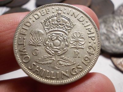 Лот: 16618808. Фото: 1. Отличные 2 шиллинга 1942 года-Серебро... Россия до 1917 года
