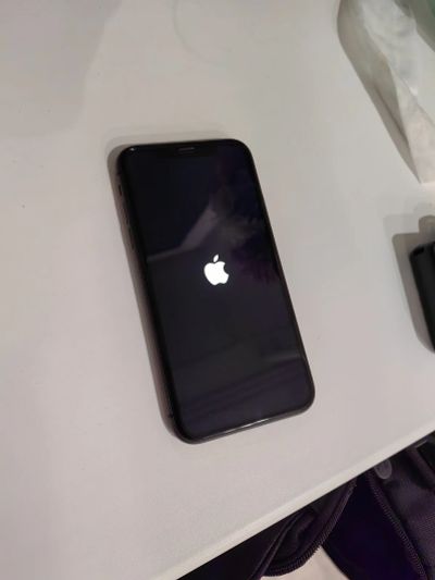 Лот: 19837204. Фото: 1. IPhone 11 64gb. Смартфоны