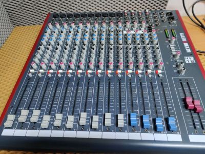 Лот: 21430867. Фото: 1. Микшерный пульт Allen & Heath... Микшеры, предусилители, микрофонные эффекты