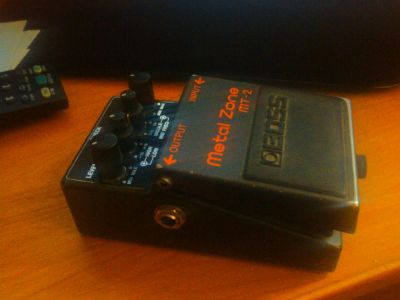 Лот: 4442520. Фото: 1. Boss Metal Zone MT-2. Гитарные эффекты и комбоусилители