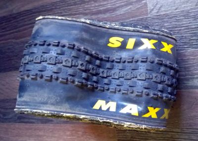 Лот: 10240170. Фото: 1. Пара Maxxis Crossmark 26" 2.1". Запчасти
