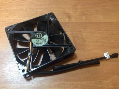 Лот: 8802734. Фото: 1. Новый Корпусной Вентилятор Thermaltake... Системы охлаждения
