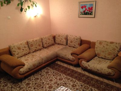 Лот: 6969714. Фото: 1. Мягкий уголок + кресло СРОЧНо. Комплекты мягкой мебели