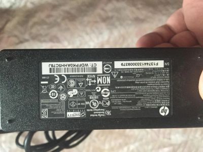 Лот: 6766918. Фото: 1. Блок питания HP 65Вт новый. Зарядные устройства