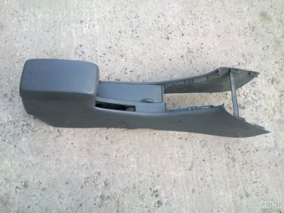 Лот: 14236773. Фото: 1. Подлокотник Toyota Corolla Fielder... Салон