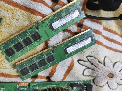 Лот: 17155535. Фото: 1. Hynix DDR2 1GBx2 1Rx8 PC2-5300U-555-12. Оперативная память