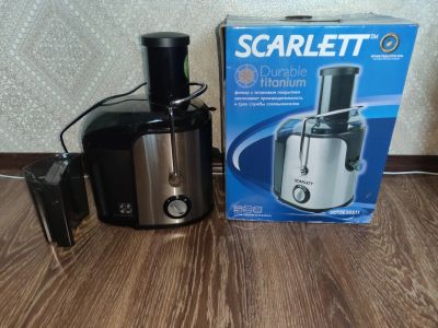 Лот: 16244623. Фото: 1. Соковыжималка Scarlett sc-je50s11. Кухонная