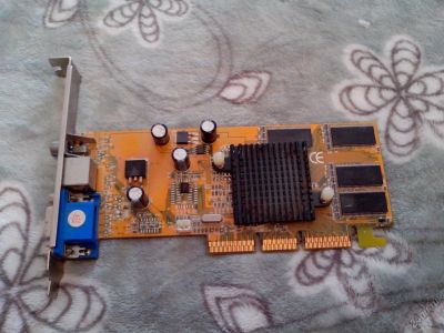 Лот: 5646653. Фото: 1. Palit GeForce4 MX440 8X 64Mb DDR... Видеокарты