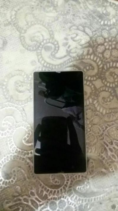 Лот: 8601794. Фото: 1. Sony Xperia Z. Смартфоны