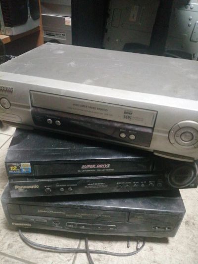 Лот: 16957692. Фото: 1. 3 старых видеомагнитофона VHS... Видеомагнитофоны