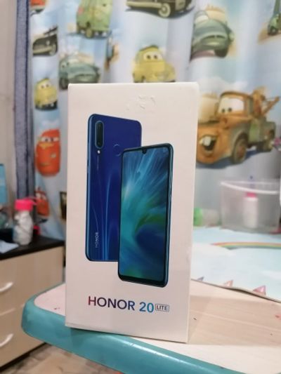 Лот: 18448295. Фото: 1. Honor 20lite. Смартфоны