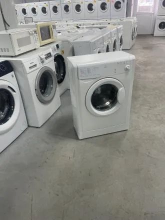 Лот: 21577618. Фото: 1. стиральная машина indesit б/у... Стиральные машины