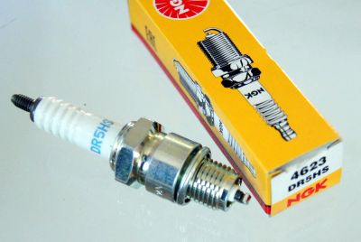 Лот: 21367130. Фото: 1. Свеча зажигания Honda BF7.5, BF8... Запчасти для лодок, катеров, лодочных моторов