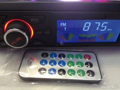 Лот: 4561680. Фото: 1. Автомагнитола мафон флэшка USB... Автомагнитолы