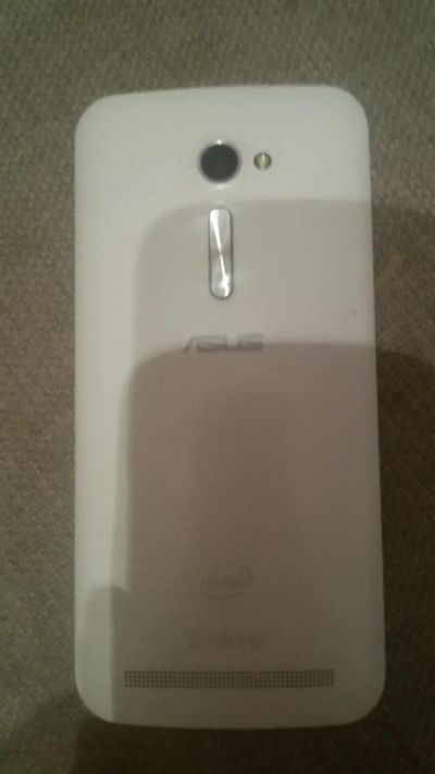 Лот: 8534339. Фото: 1. Телефон Asus ZenFone 2 ZE500CL... Смартфоны