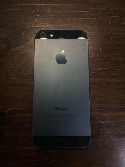 Лот: 6827641. Фото: 1. Продам iPhone 5 на 16 gb. Смартфоны