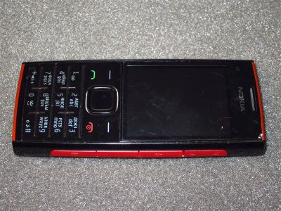 Лот: 1688834. Фото: 1. сотовый телефон Nokia X2 новый... Кнопочные мобильные телефоны