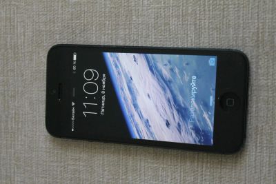 Лот: 3373568. Фото: 1. Apple iPhone 5 Black 16Gb. Смартфоны