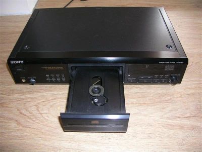 Лот: 2022954. Фото: 1. СД-проигрыватель SONY. Активные акустические системы
