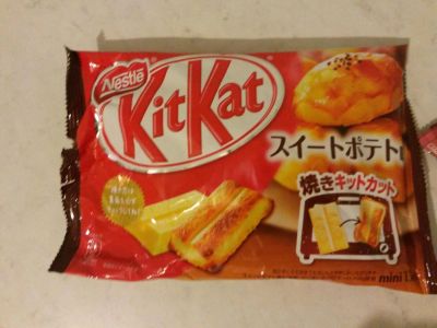 Лот: 6963422. Фото: 1. Kit Kat со вкусом сладкой картошки... Шоколад, конфеты