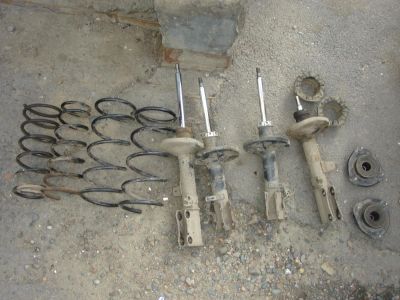 Лот: 9692568. Фото: 1. Стойки,пружины,опоры стоек Toyota... Ходовая, подвеска, рулевое управление