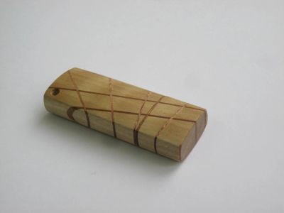 Лот: 10951654. Фото: 1. Деревянная флешка ручной работы... USB-флеш карты