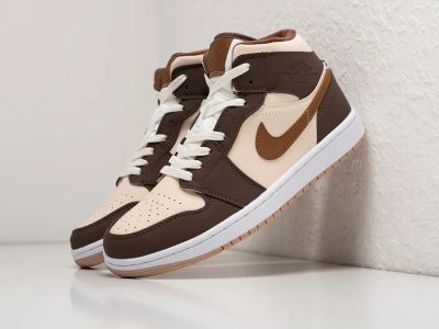 Лот: 24977241. Фото: 1. Кроссовки Nike Air Jordan 1 Mid. Кеды, кроссовки, слипоны