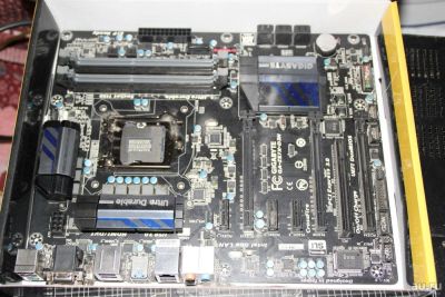 Лот: 9637833. Фото: 1. материнская плата gigabyte ga... Материнские платы