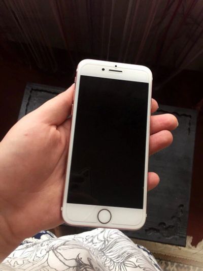 Лот: 10420718. Фото: 1. IPhone 7, 128gb. Смартфоны