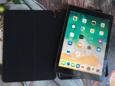 Лот: 13735492. Фото: 1. Apple iPad 2018 (6 поколение). Планшеты