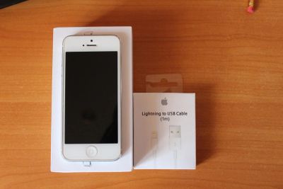 Лот: 6119007. Фото: 1. iPhone 5 16Gb Белый. Смартфоны