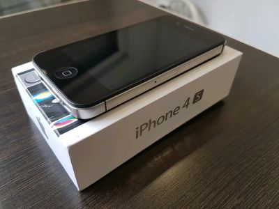 Лот: 9477821. Фото: 1. iPhone 4s в хорошем состоянии... Смартфоны
