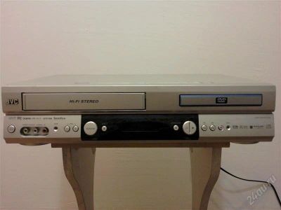 Лот: 1991664. Фото: 1. DVD/VHS-видеомагнитофон пишущий... DVD, Blu-Ray плееры