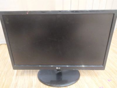 Лот: 21734191. Фото: 1. Монитор LG 19.5" 20M38A-B разбитый... ЖК-мониторы