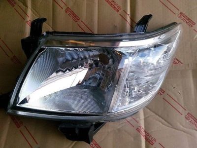 Лот: 4647825. Фото: 1. Фара левая toyota hilux vigo... Оптика и освещение