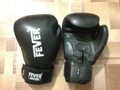 Лот: 8175916. Фото: 1. Боксёрские перчатки Fever Boxing... Перчатки